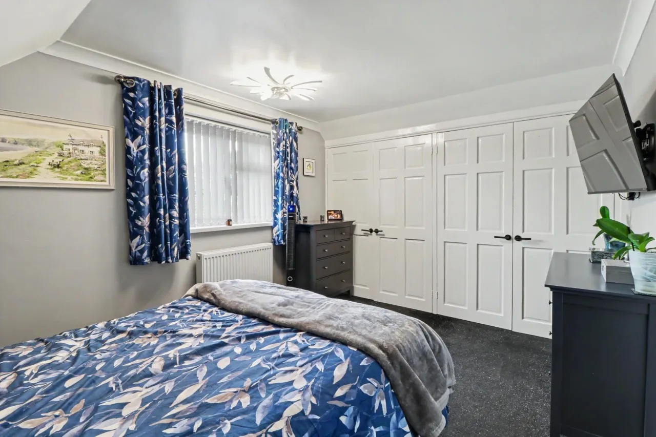 Owens Close, Long Stratton, photo 17