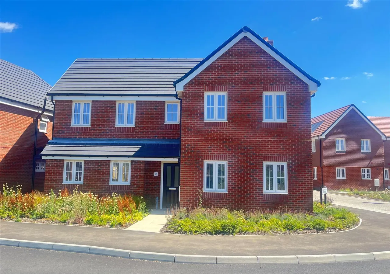 4 bed house for sale — Maddoxford Gardens, Boorley Green
