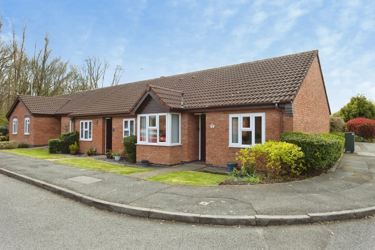 Kingfishers Court, West Bridgford, NG2, photo 4