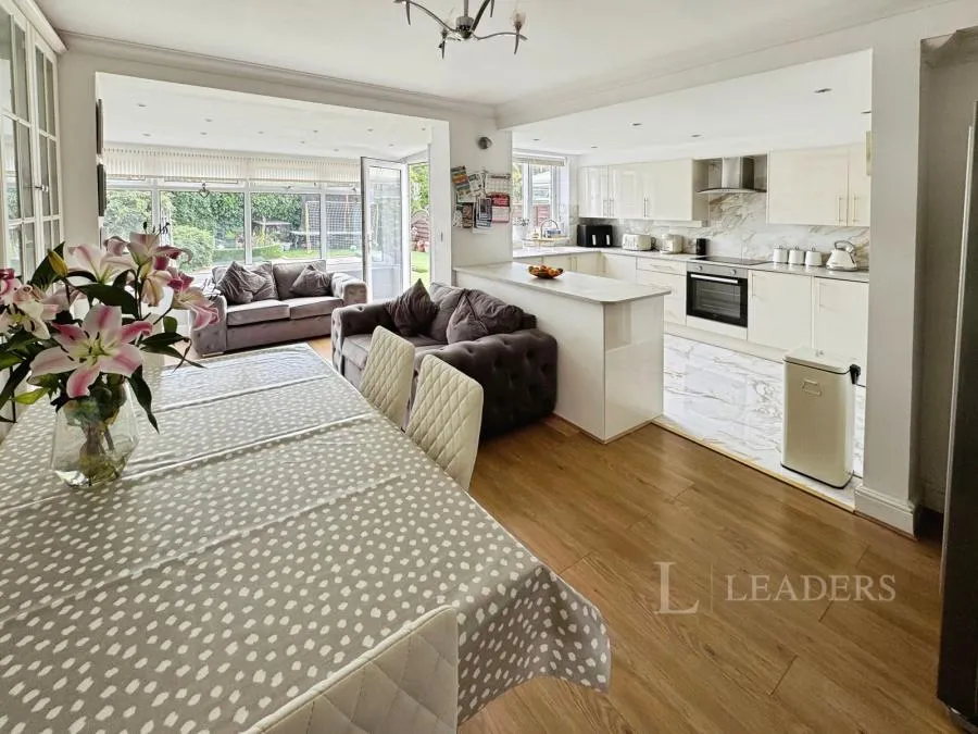 Walton Road, Clacton-on-Sea, CO15, photo 4