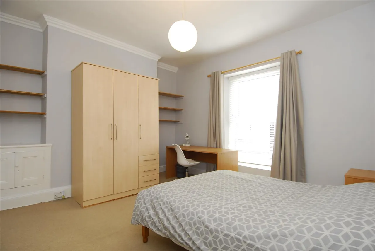 Clifton Place, Plymouth, photo 5