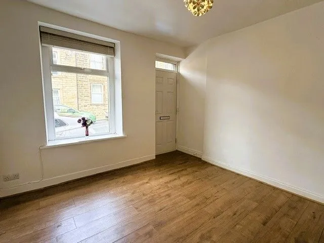 Vine Street, Greaves, LA1, photo 3