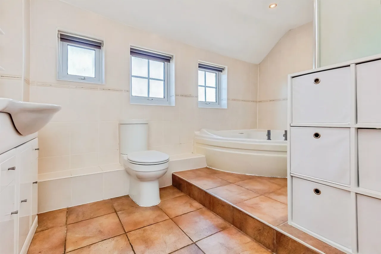 Bassenhally Road, Peterborough, PE7, photo 12