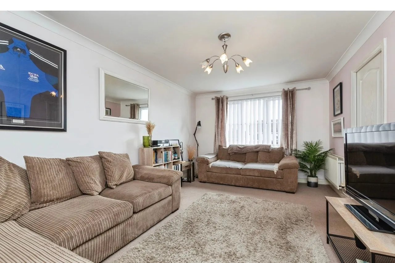 Glamis Court, Woodstone Village, photo 3