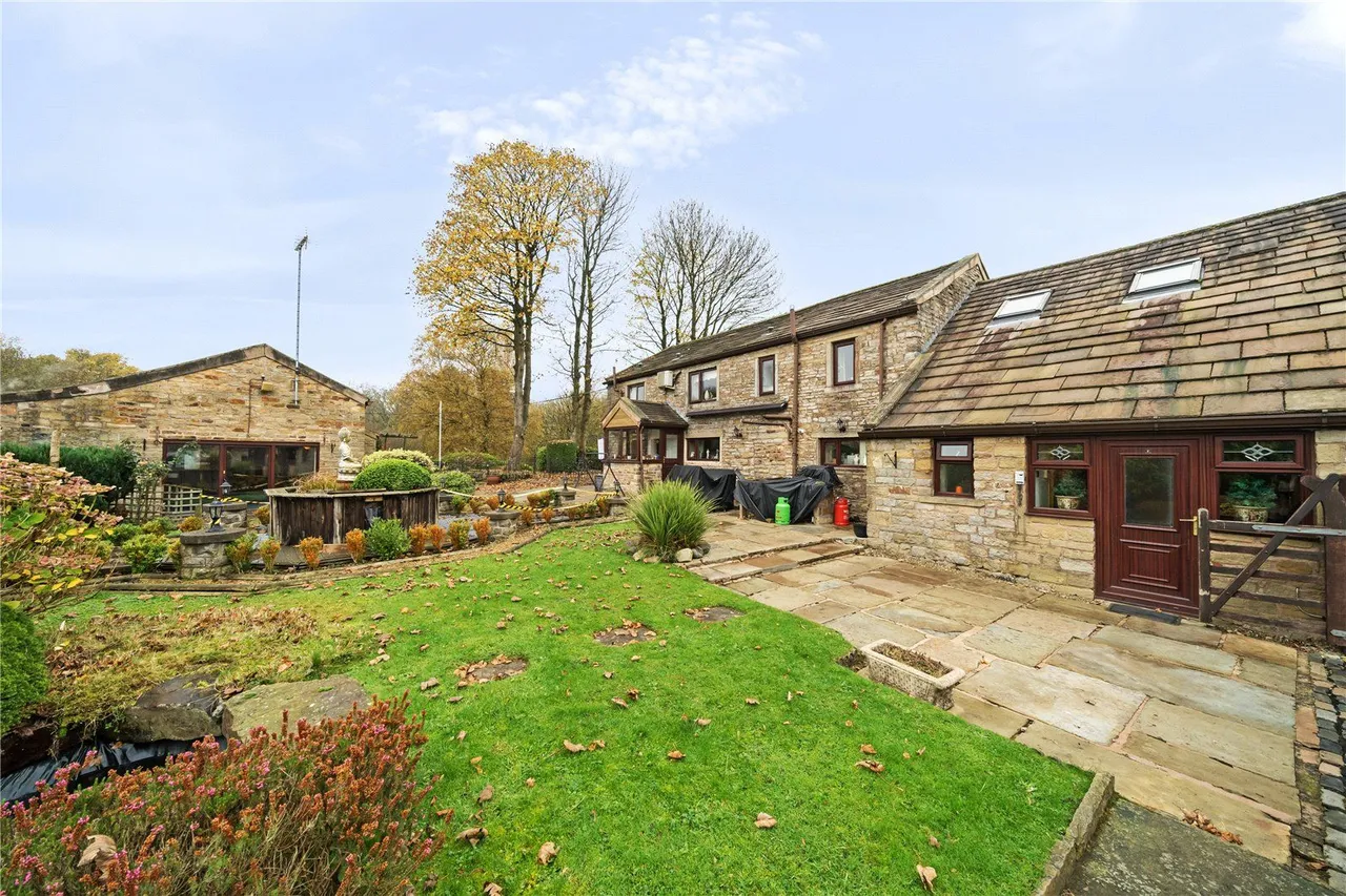 5 bed house for sale, Ringlows Lane, Syke, OL12