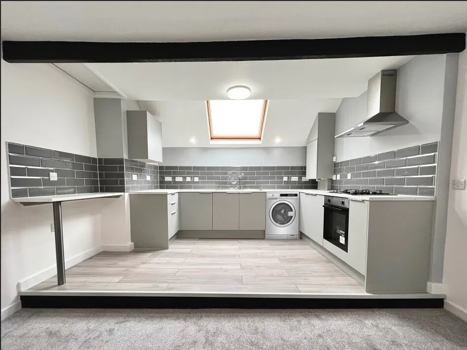 2 bed flat to rent — Norma Road, LIVERPOOL