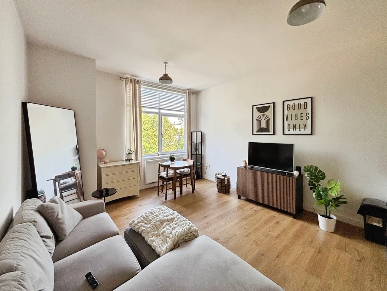 Knoll Road, Camberley, Surrey, GU15 3BP, photo 9