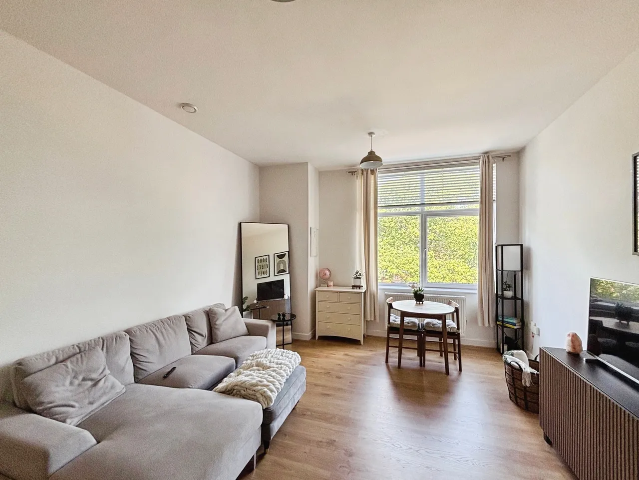 Knoll Road, Camberley, Surrey, GU15 3BP, photo 3