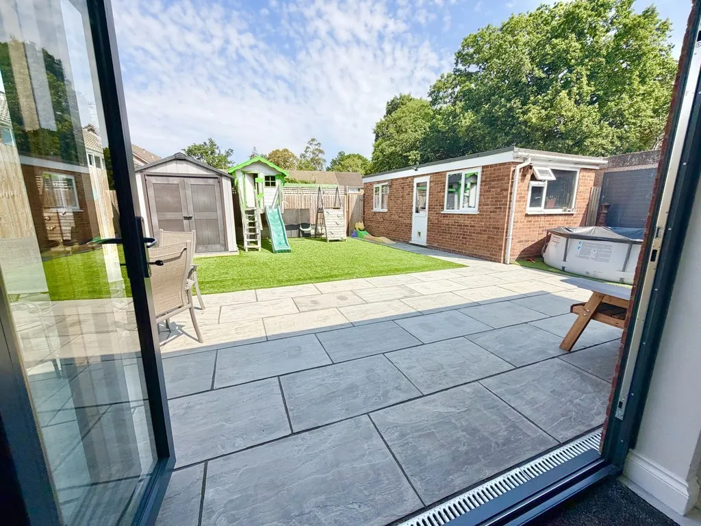 Frimley, Camberley, photo 15