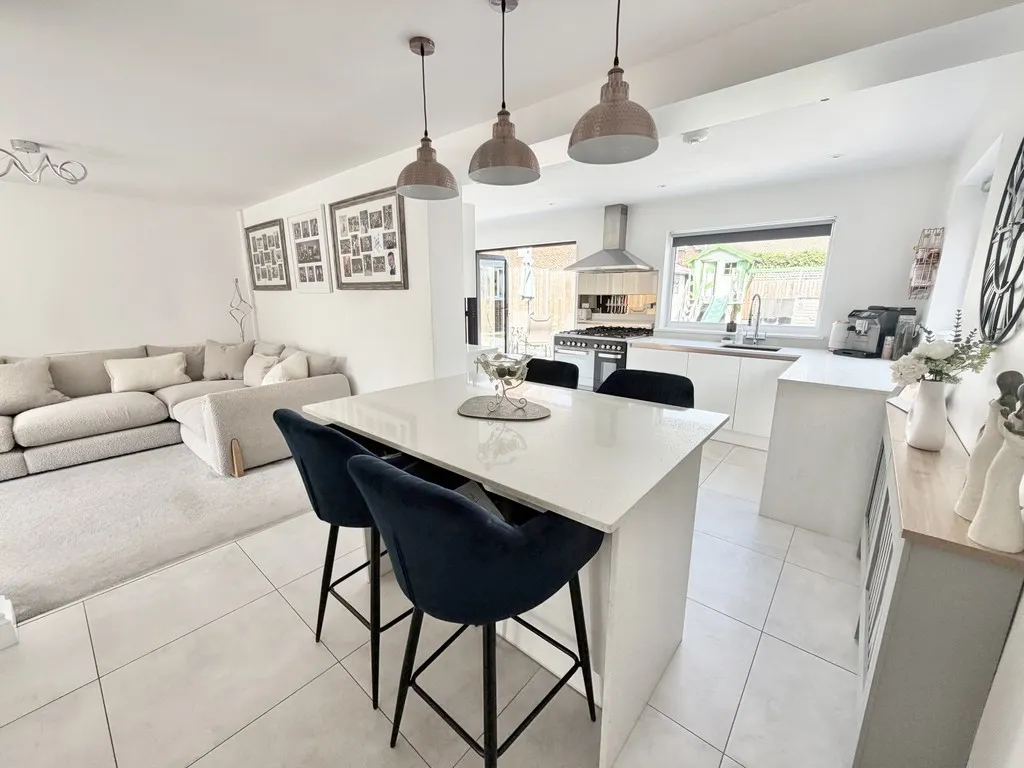 Frimley, Camberley, photo 2
