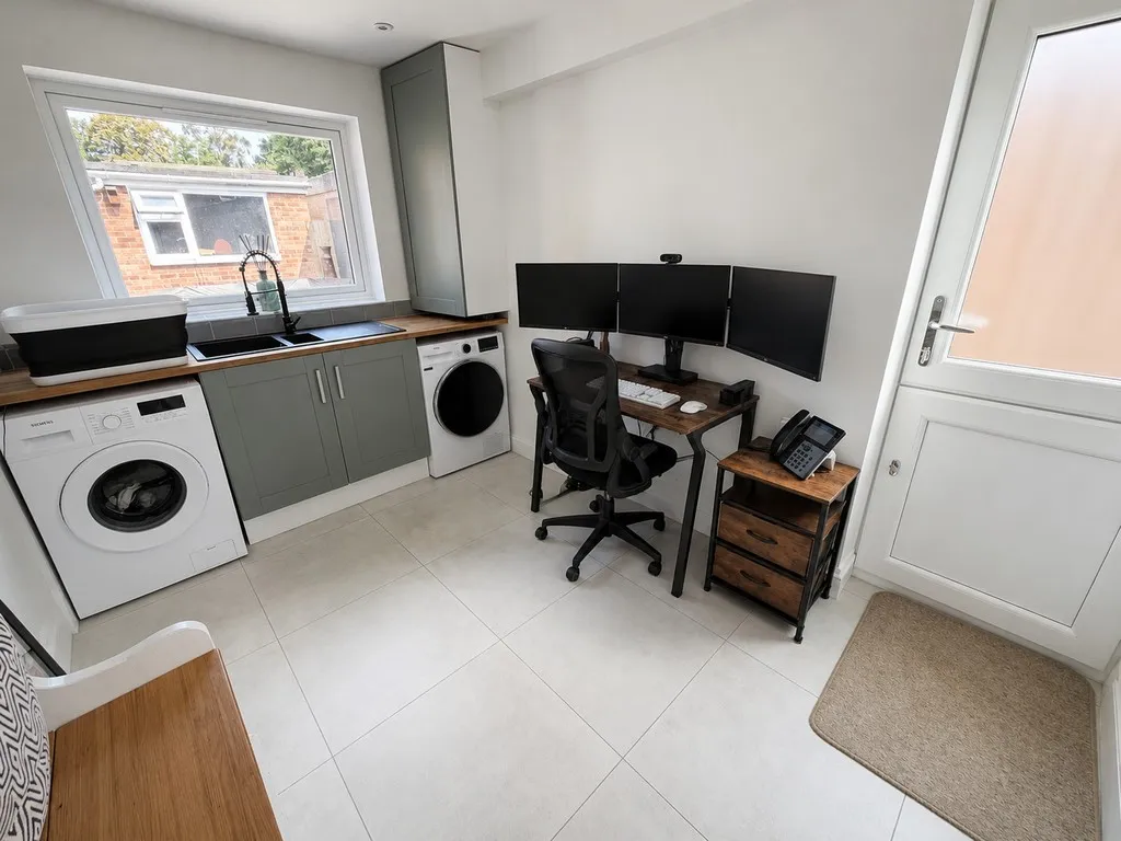 Frimley, Camberley, photo 7