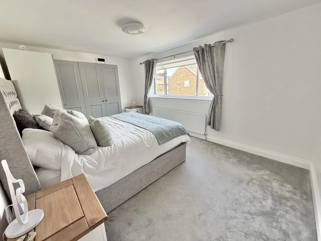 Frimley, Camberley, photo 9