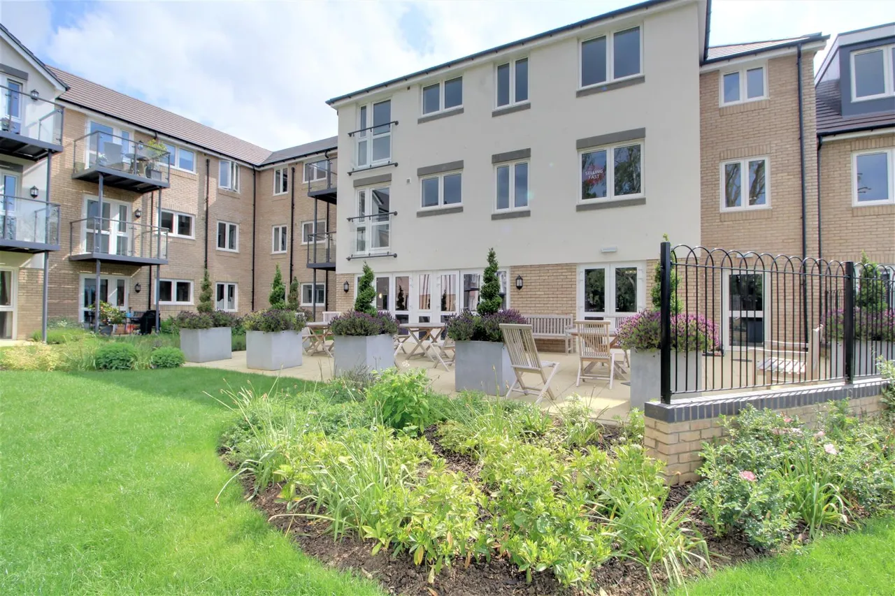 Wratten Road West, Hitchin, SG5, photo 9