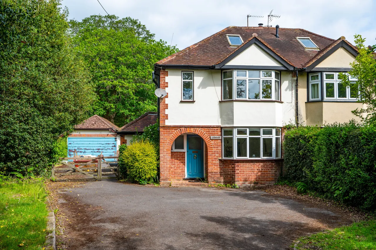 3 bed house for sale — Ludham, Littlewick Road, Woking