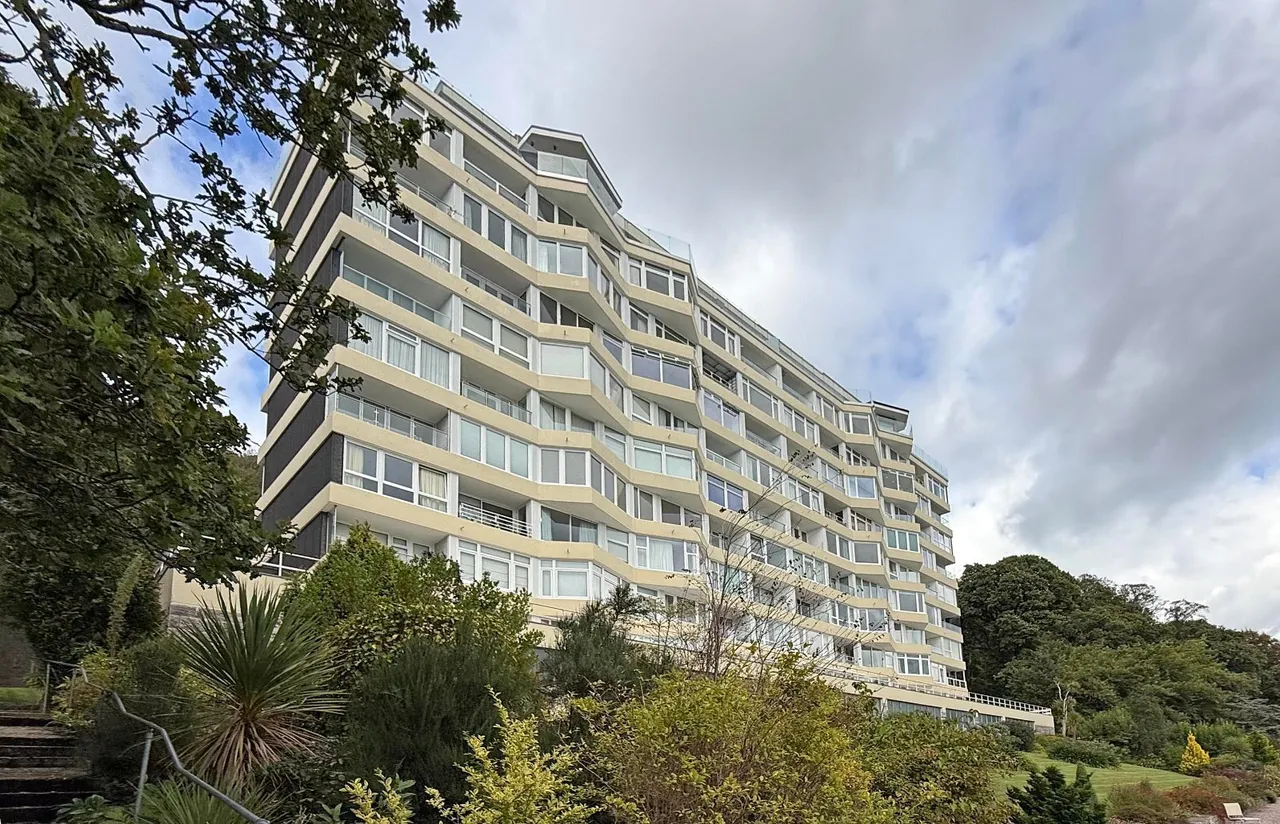 Glyn Garth Court, Menai Bridge, photo 13