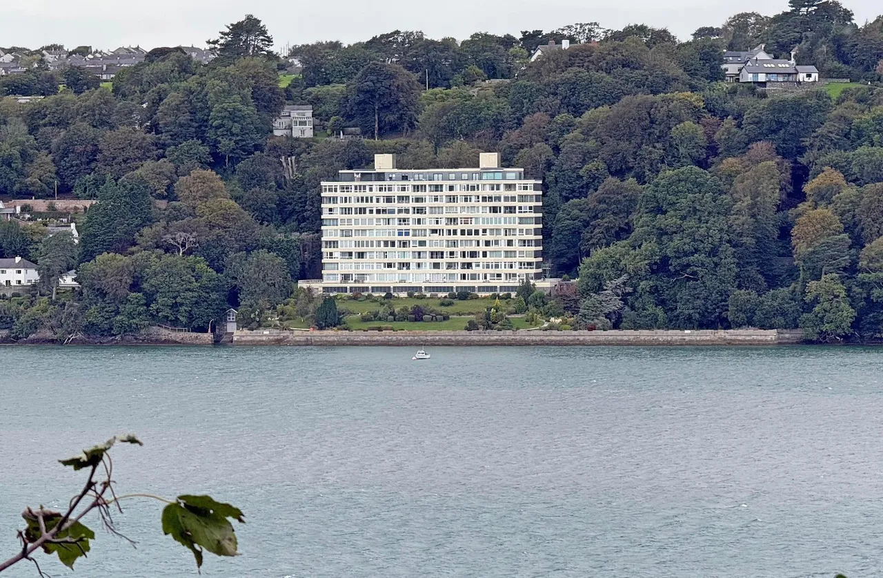 Glyn Garth Court, Menai Bridge, photo 22