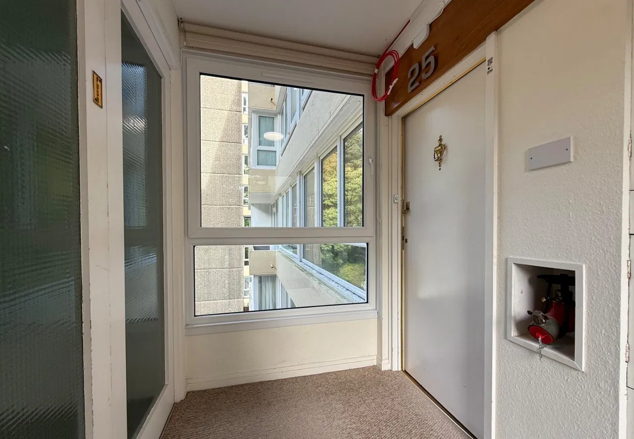 Glyn Garth Court, Menai Bridge, photo 20
