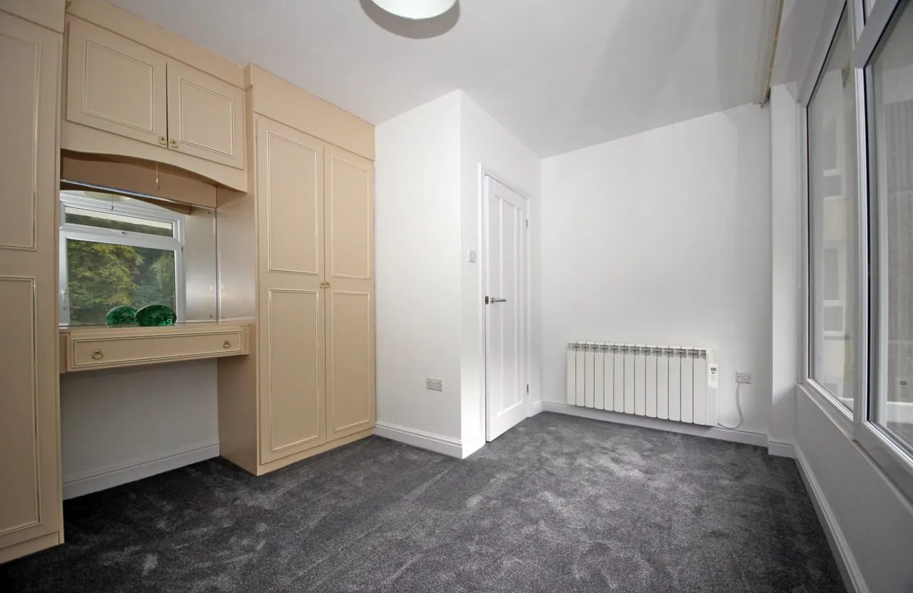 Glyn Garth Court, Menai Bridge, photo 12