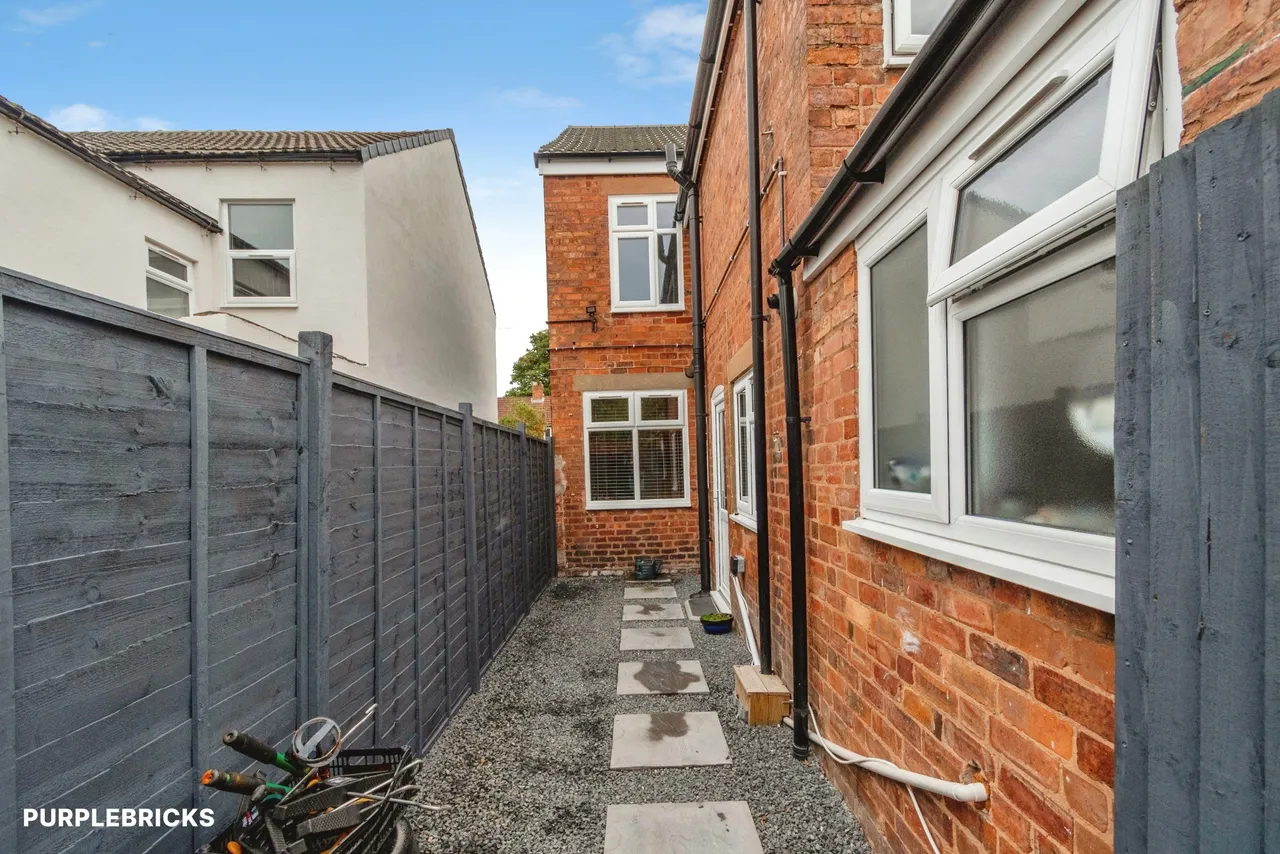 West Bromwich Road, Walsall, WS1, photo 23