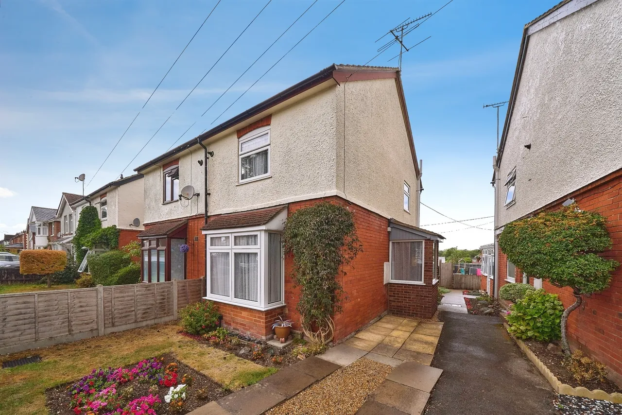 3 bed house for sale — Vigo Road, Andover