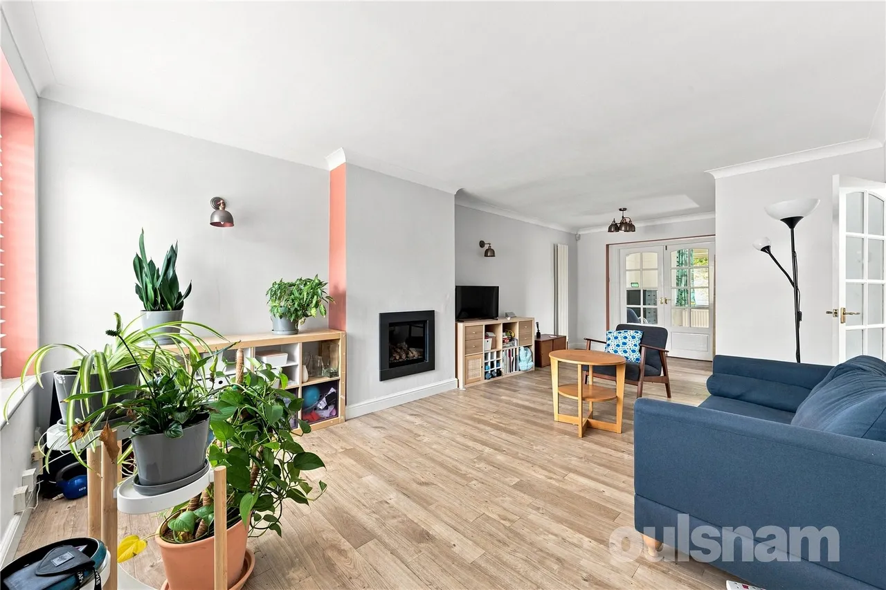 Old Moat Drive, Northfield, Birmingham, B31 2LY, photo 2