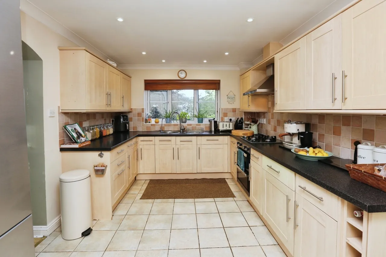 Howard Close, Chandlers Ford, SO53, photo 7
