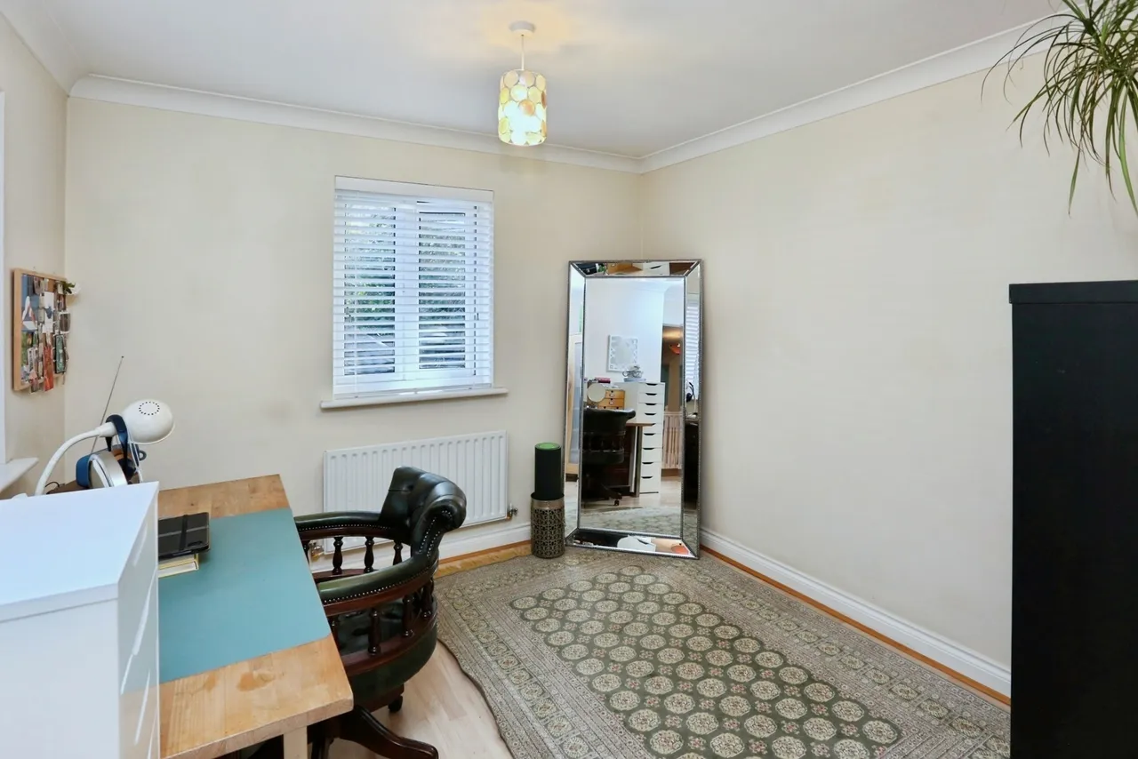 Howard Close, Chandlers Ford, SO53, photo 16