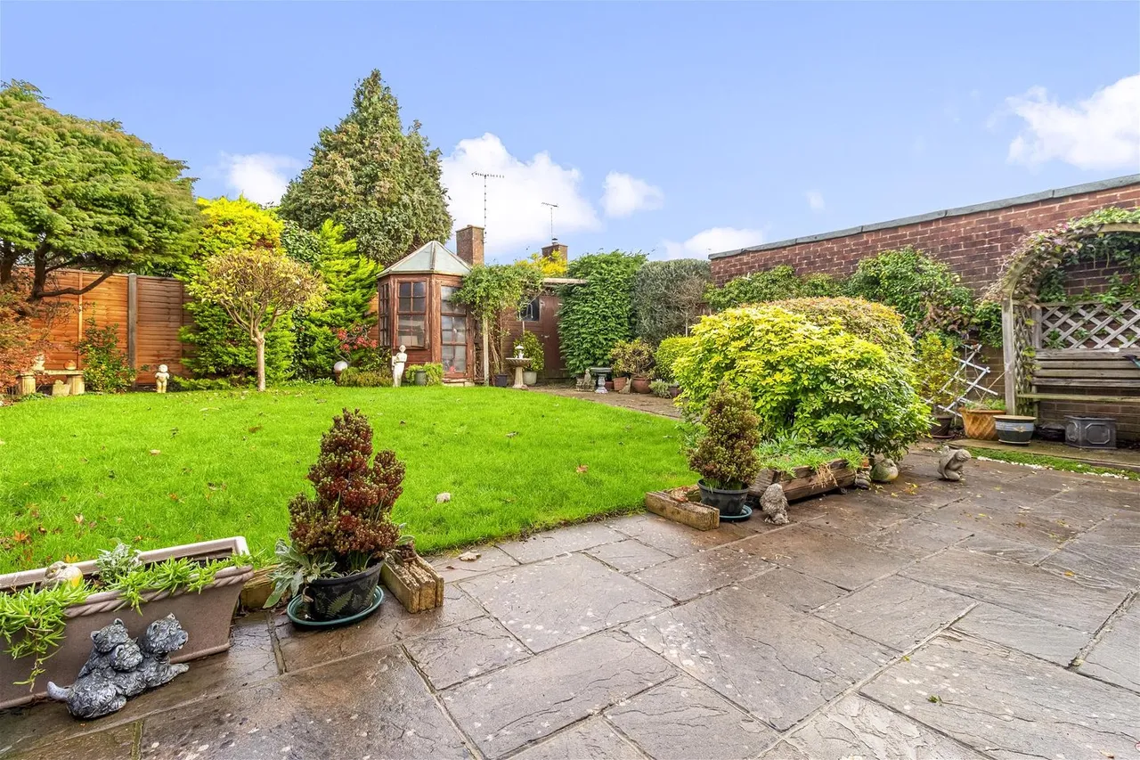 Twyford Close, Worthing, photo 2