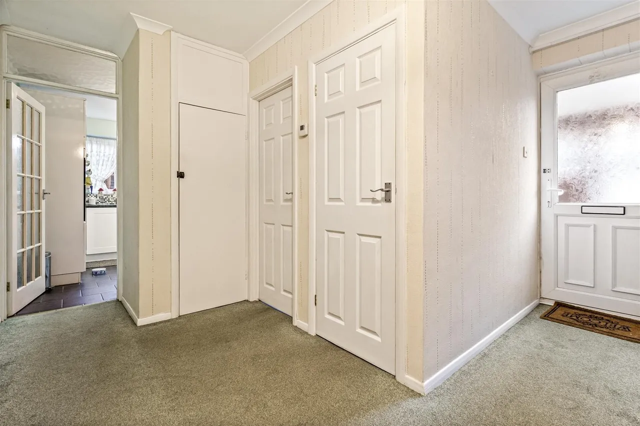 Twyford Close, Worthing, photo 12