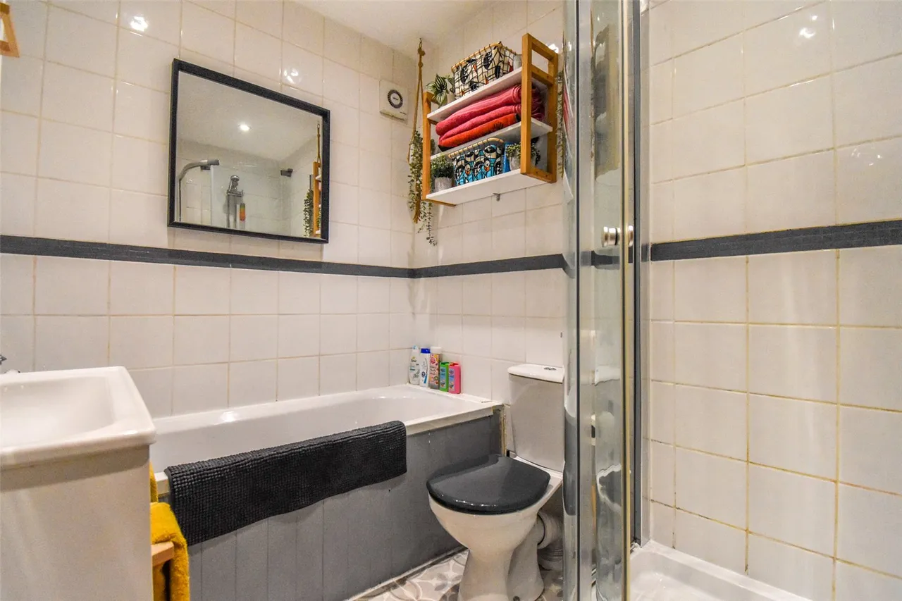 Haig Road, Aldershot, Hampshire, GU12 4PR, photo 18