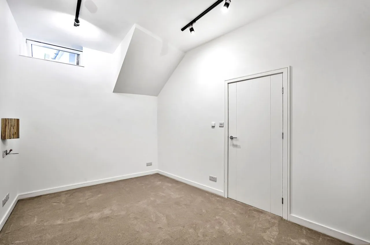 Church Lane, East Finchley, N2, photo 12