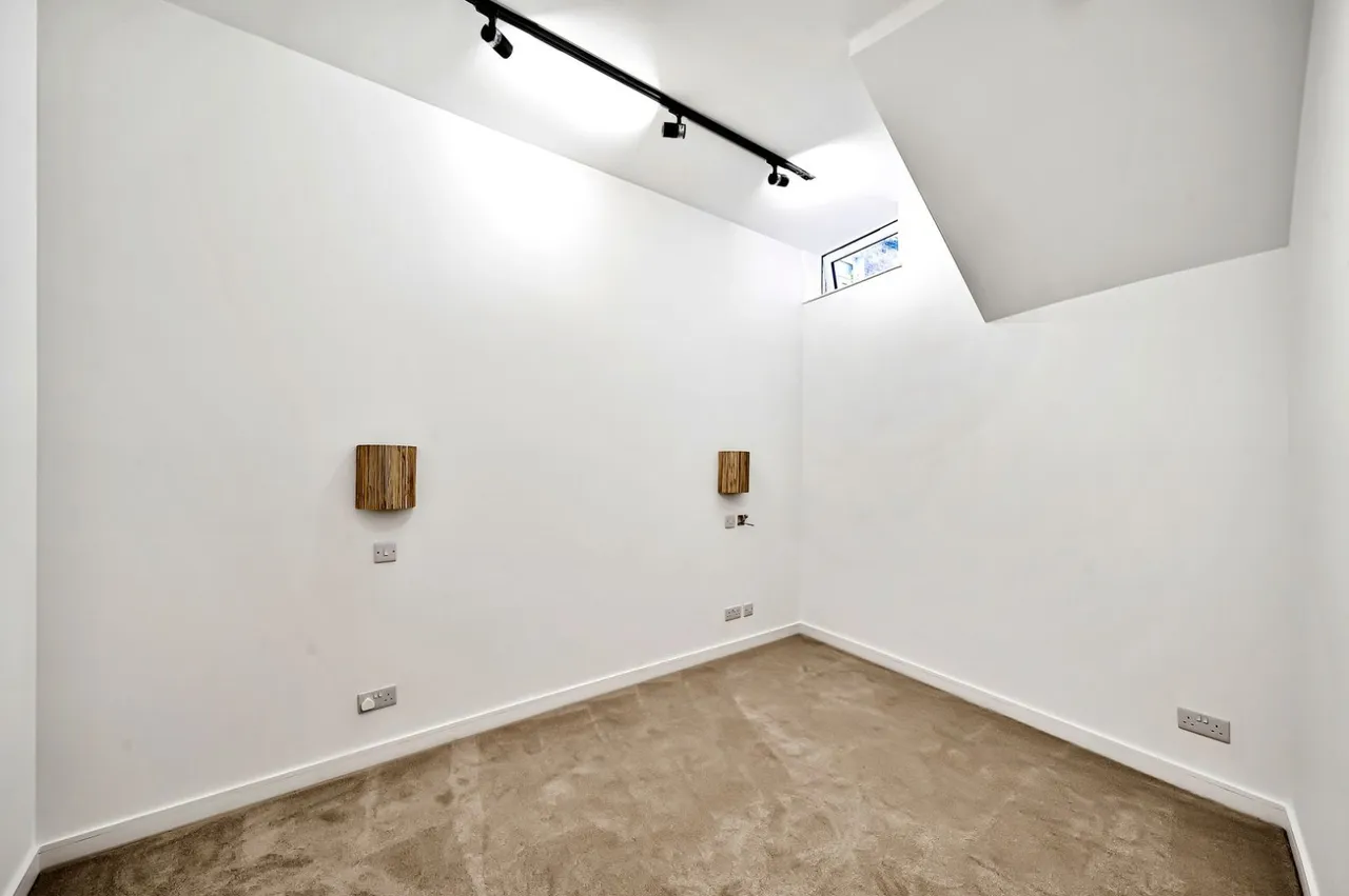 Church Lane, East Finchley, N2, photo 11