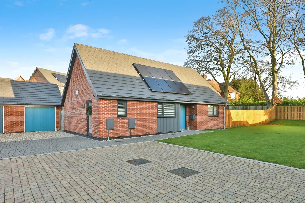 2 bed house for sale — Mayfly Road, Swaffham