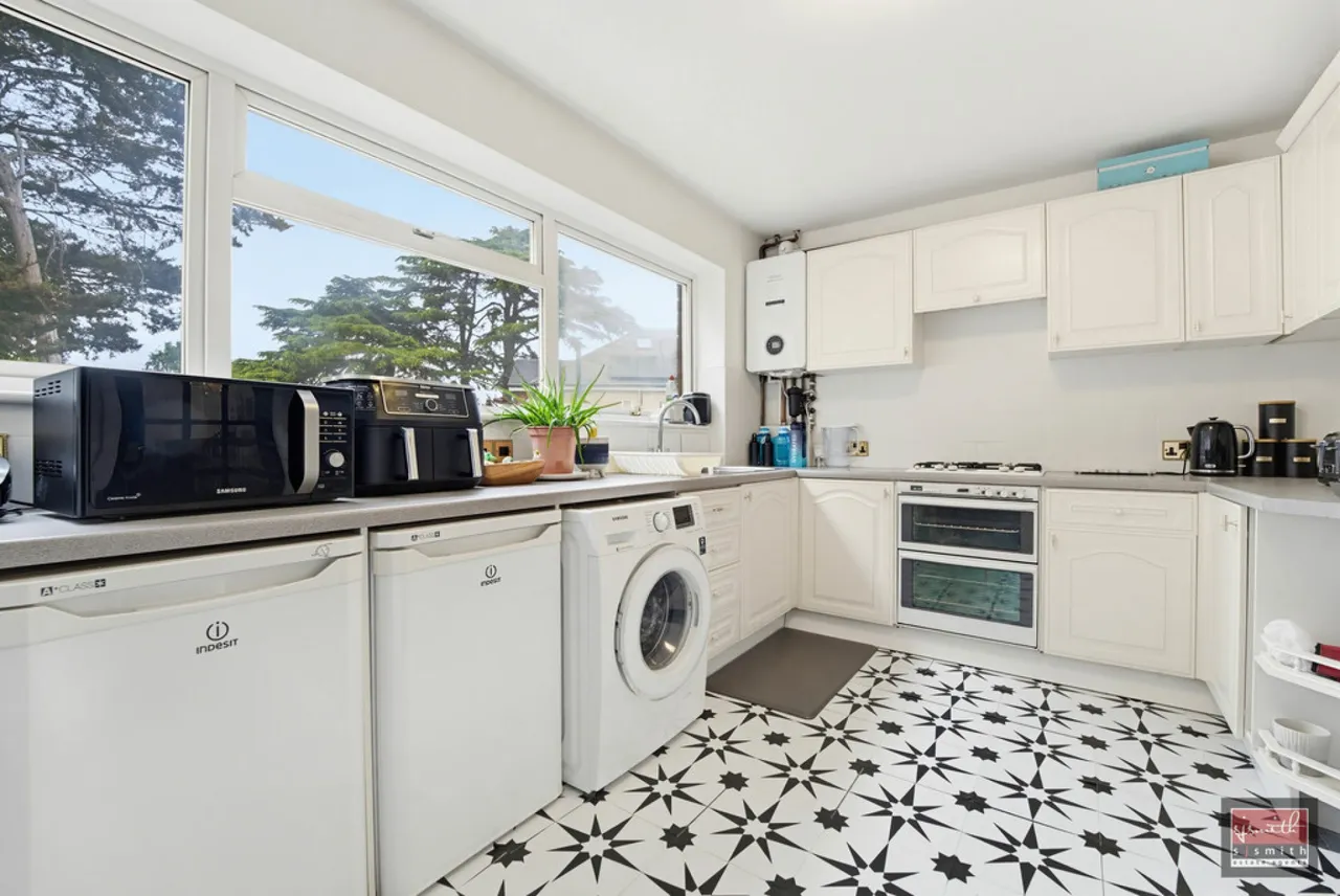Fordbridge Road, Ashford, TW15, photo 4