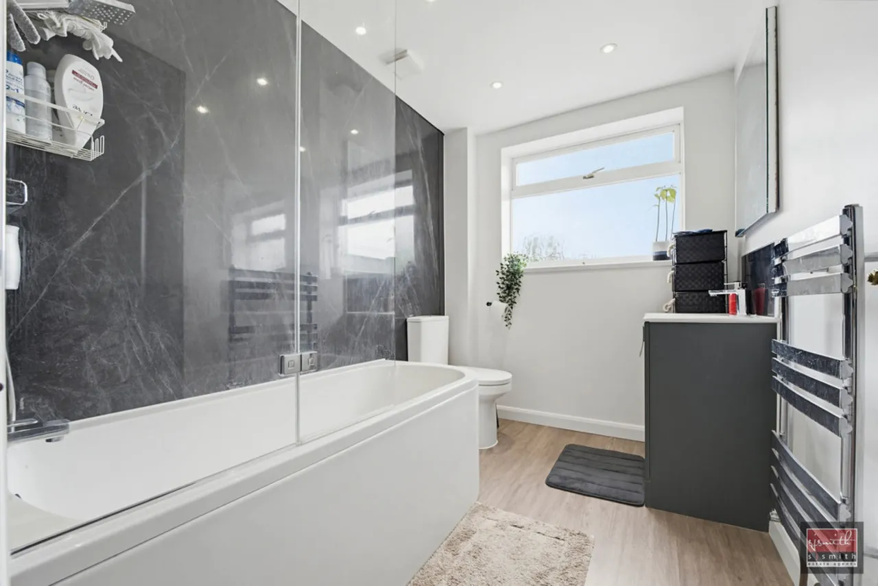 Fordbridge Road, Ashford, TW15, photo 9