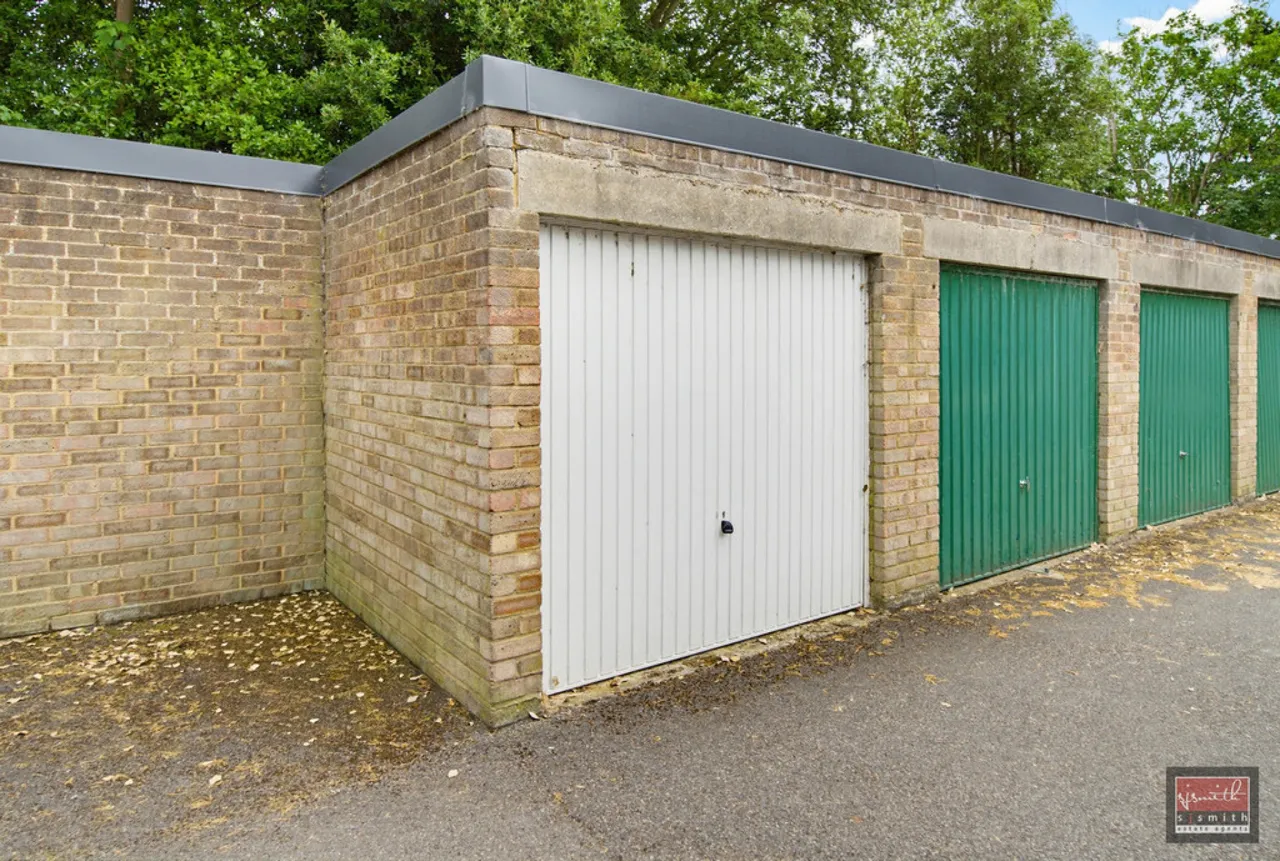 Fordbridge Road, Ashford, TW15, photo 12