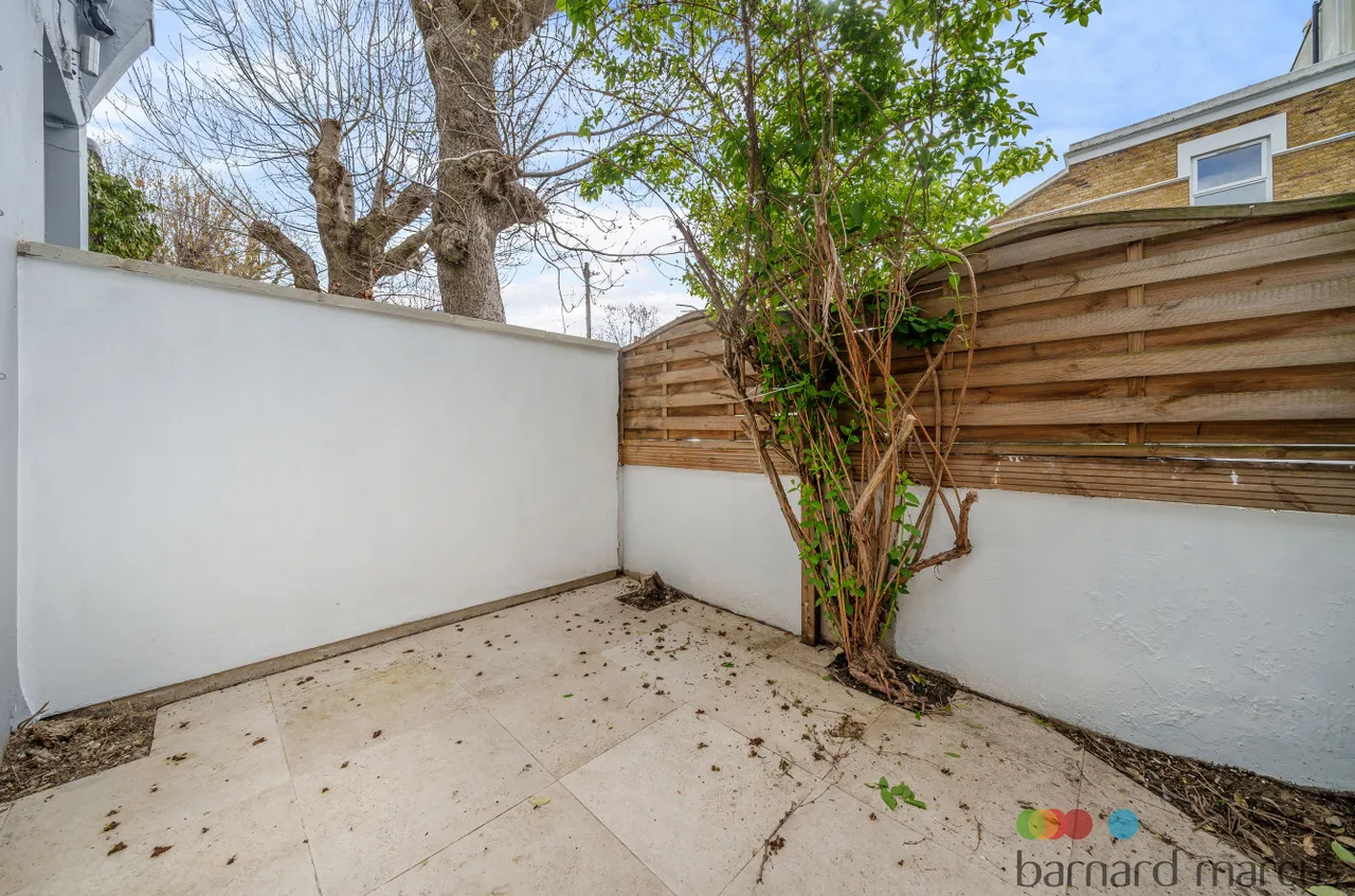 Falcon Grove, London, SW11, photo 2