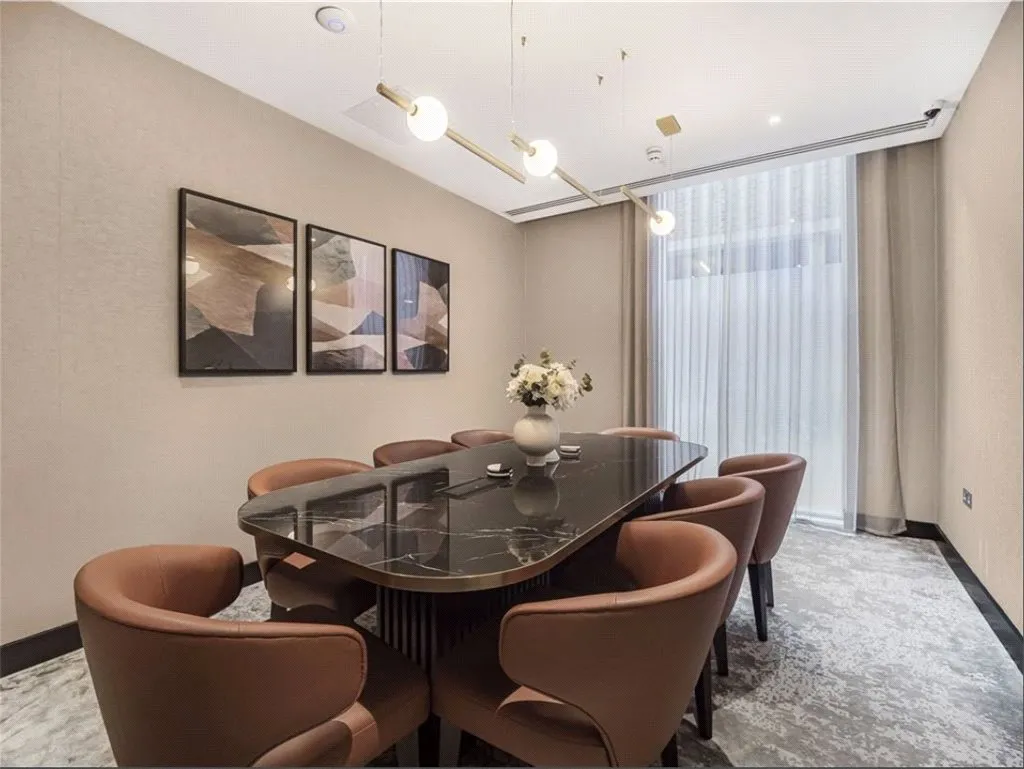 Eden Grove, Staines-upon-Thames, TW18, photo 17