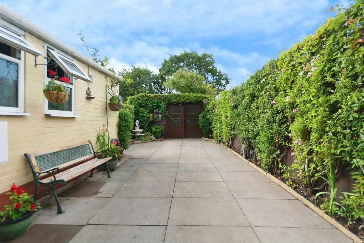 Fox Hollies Road, Acocks Green, Birmingham, West Midlands, B27, photo 10