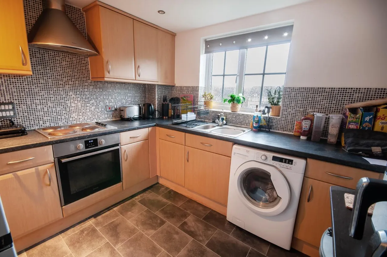 Dingle Close, Radcliffe, Manchester, M26 1UN, photo 3