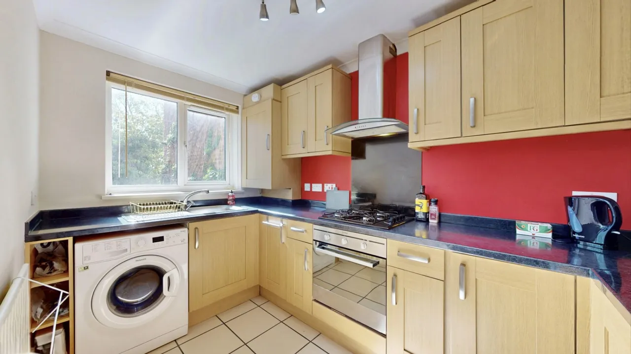Buckingham Avenue, Perivale, UB6, photo 5
