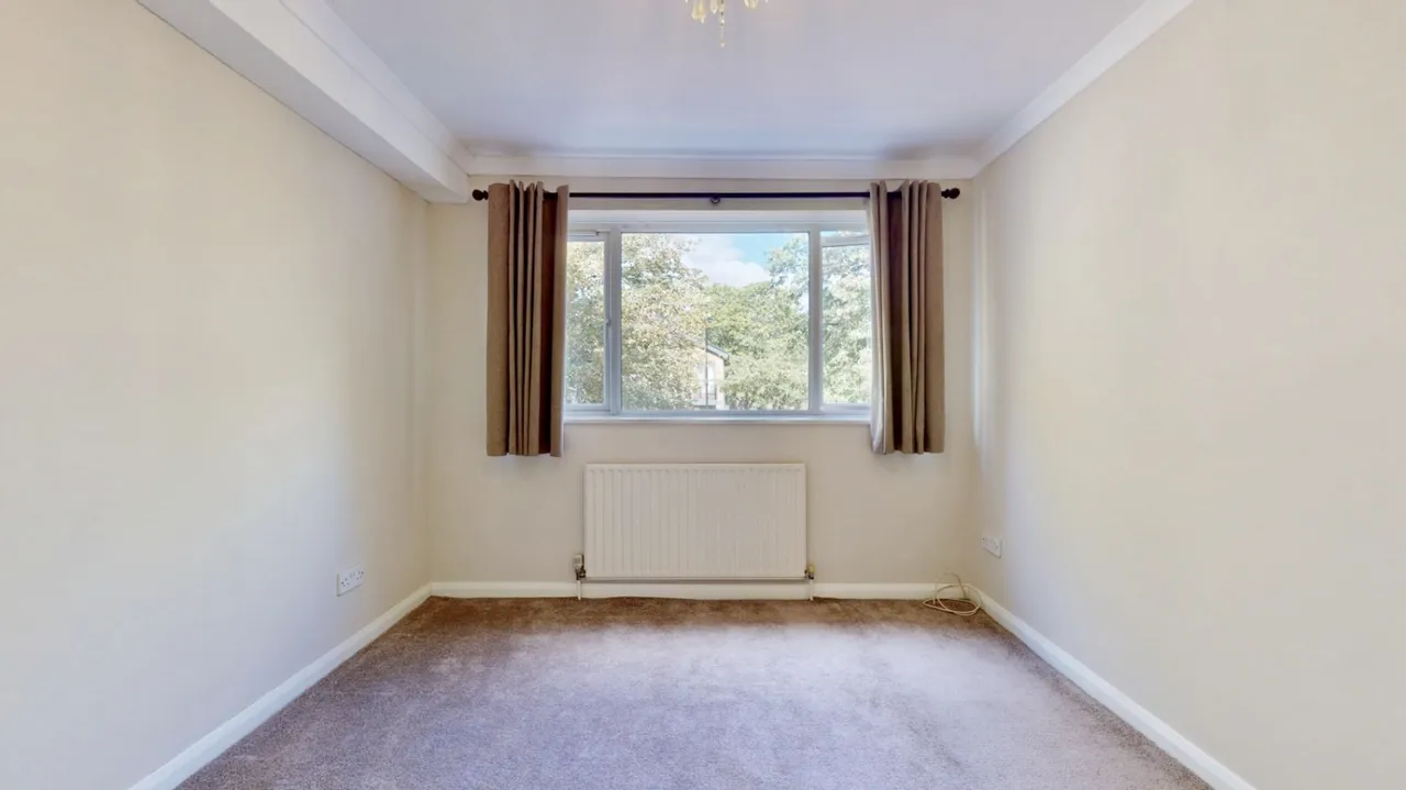 Buckingham Avenue, Perivale, UB6, photo 12
