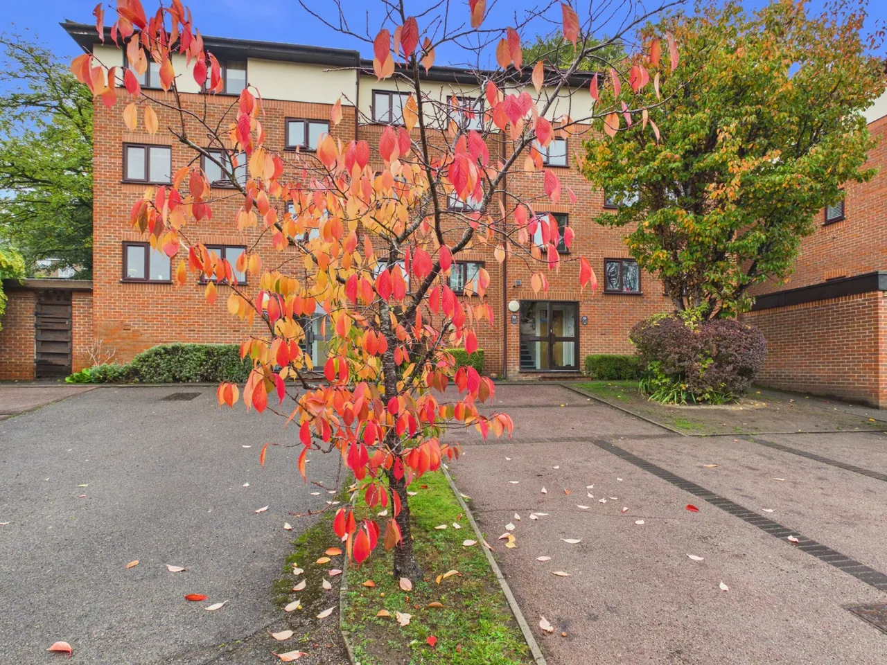London Road, High Wycombe, HP11, photo 15