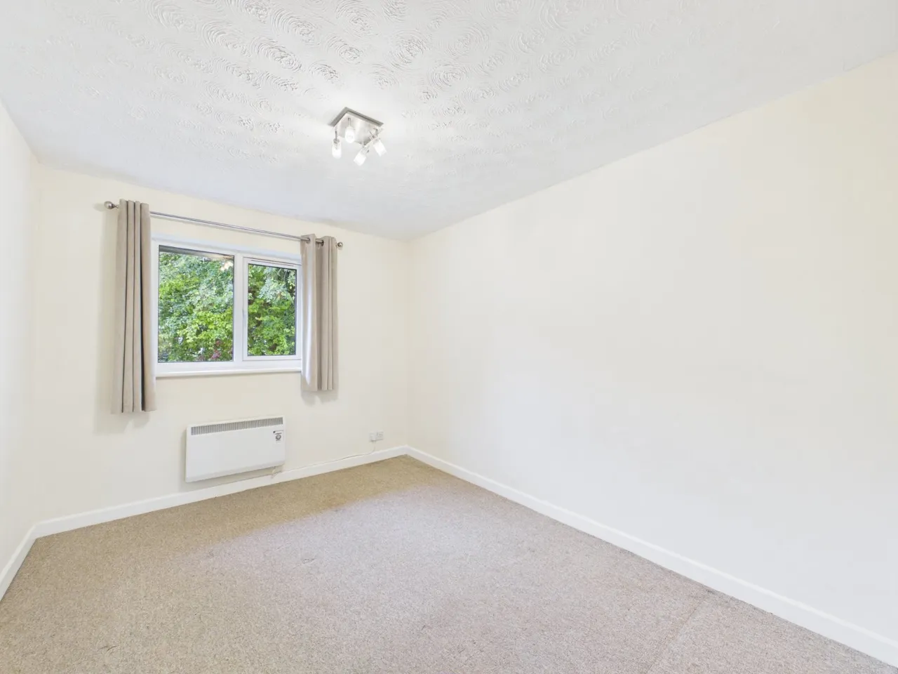 London Road, High Wycombe, HP11, photo 9