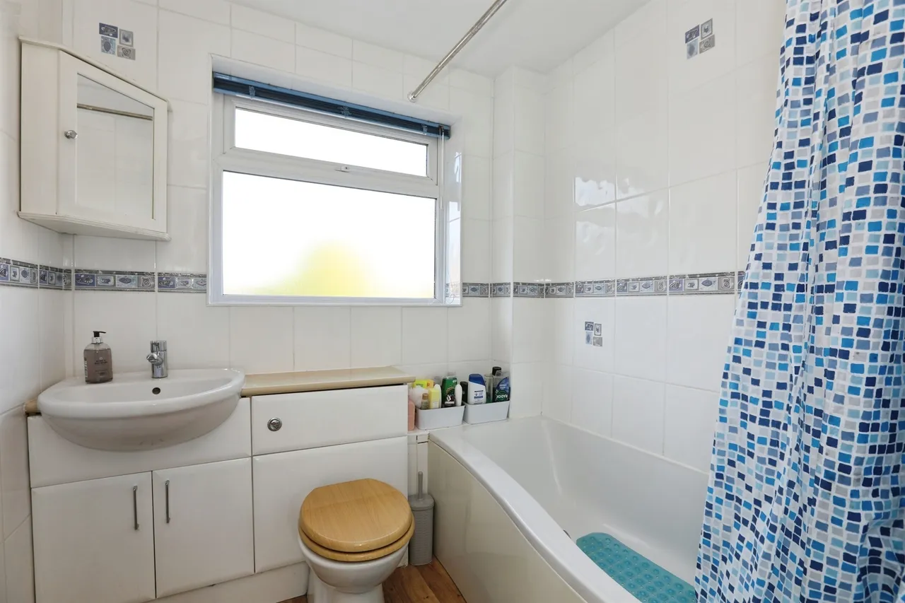 Hazel Way, Crawley Down, RH10, photo 8