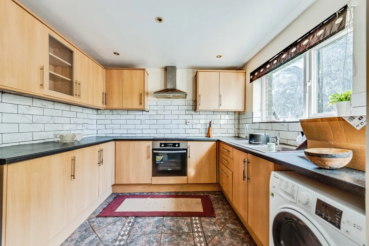 Oakham Close, Swindon, SN5, photo 3