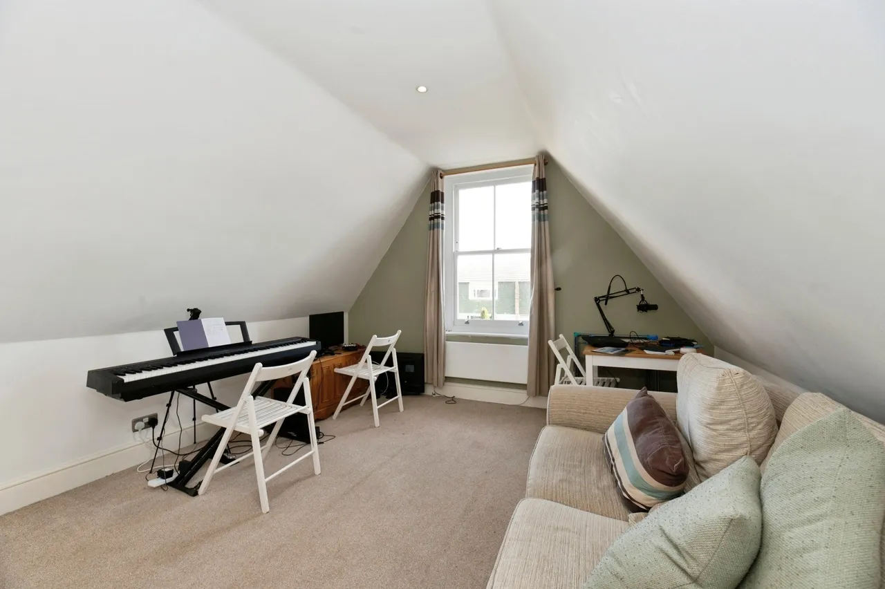Baillie Road, Guildford, GU1, photo 3