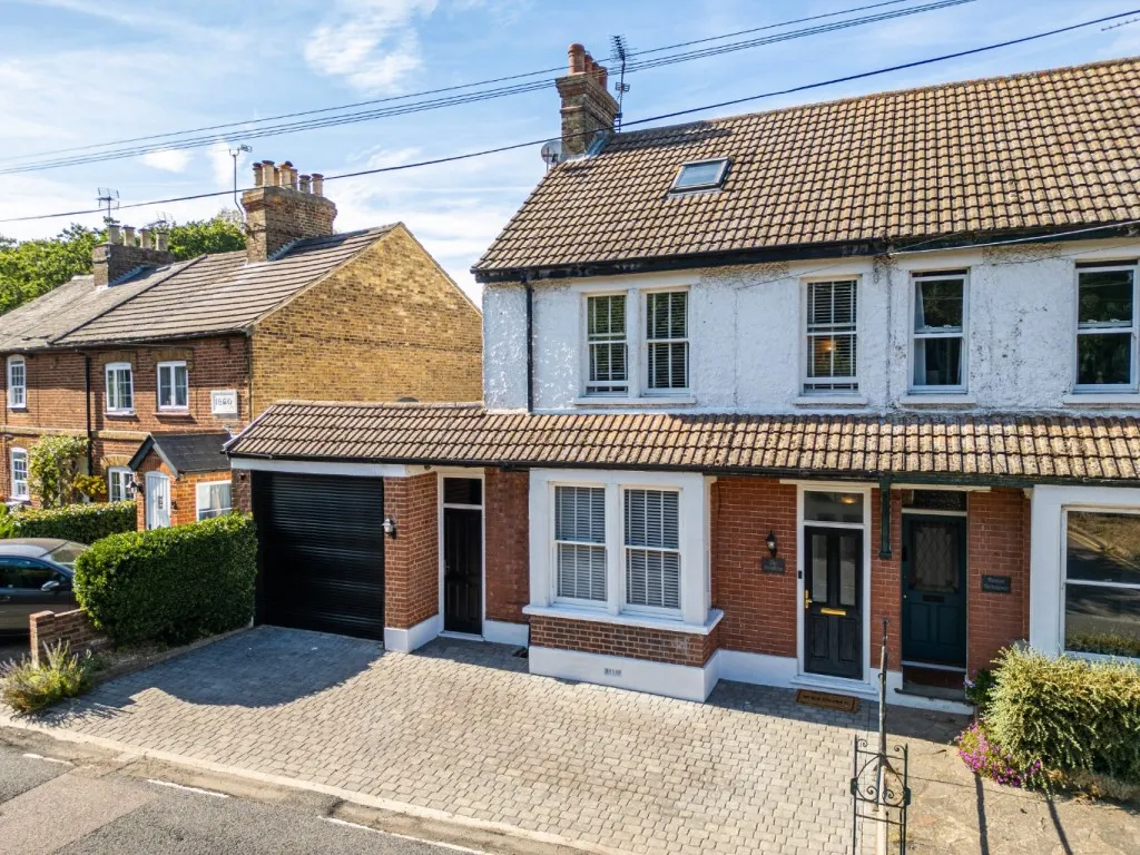 4 bed house for sale, The Ridgeway, Shorne, DA12