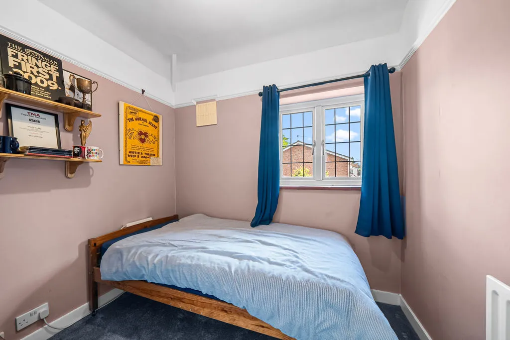 Foxhills Road, Ottershaw KT16 0NG, photo 10