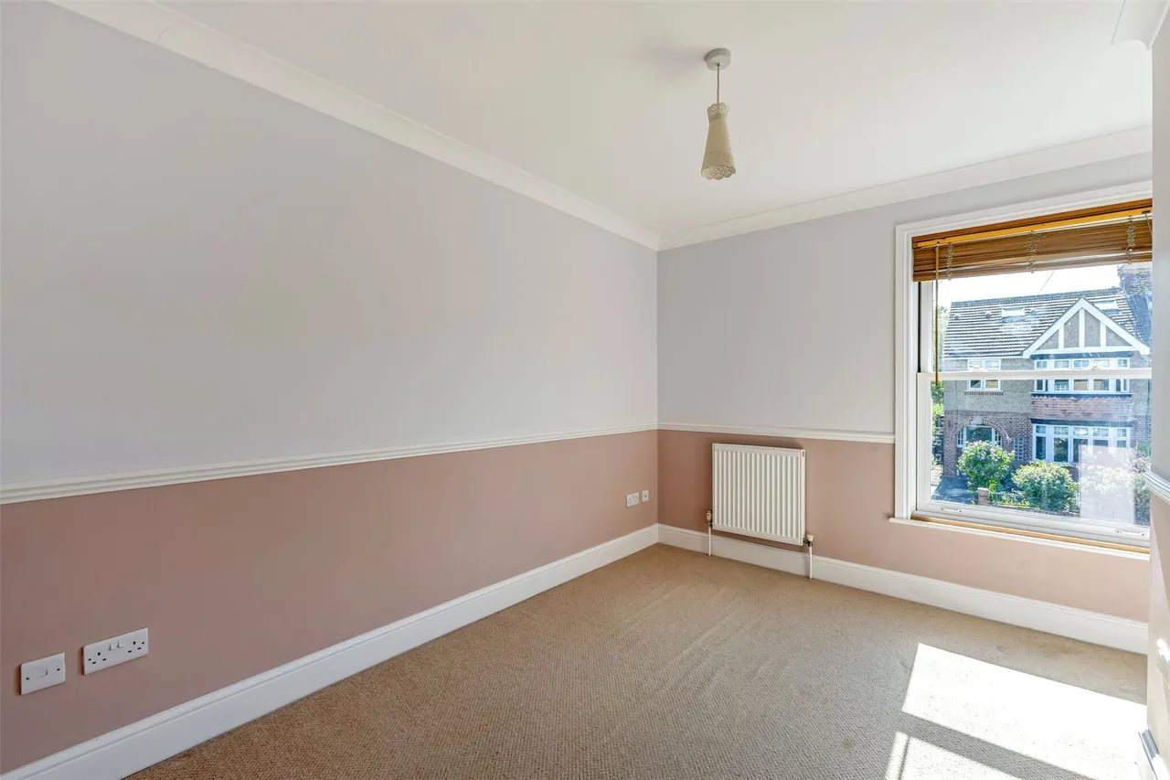Fifth Cross Road, Twickenham, TW2, photo 11